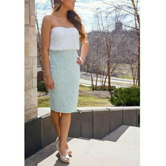 Floral Print Mint Dress - Picture 2 of 6